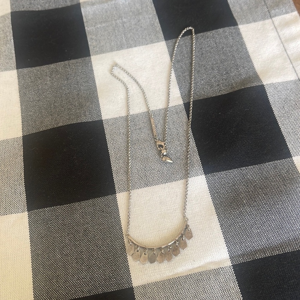 Kendra Scott necklace